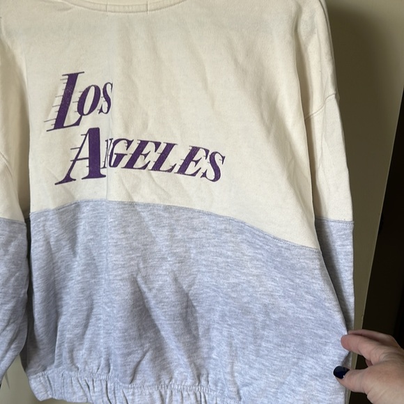 Nwt LA Lakers woman’s sweatshirt - Picture 4 of 4